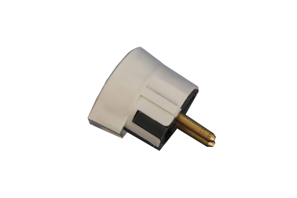 Вилка штепсельная В16-001