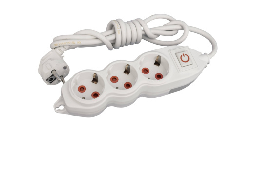 Удлинитель У16-141 трехместный с заземляющим контактом с защитными шторками и выключателем